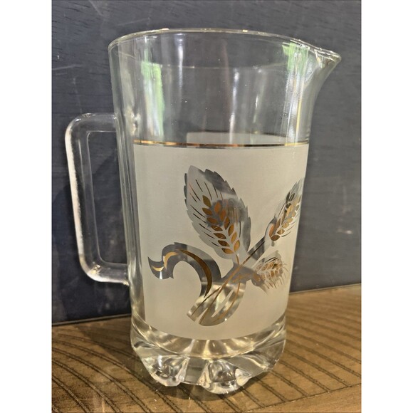 Vintage 60s Frosted Glass Juice Pitcher Gold Wheat Pattern 28 oz MCM Made Italy - Picture 2 of 4
